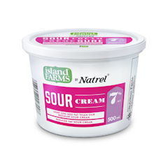 Nothing beats the smooth, creamy flavour of Island Farms by Natrel sour cream. The velvety sour cream makes the perfect rich and delicious dip. Regular or light, we have your sour cream match.